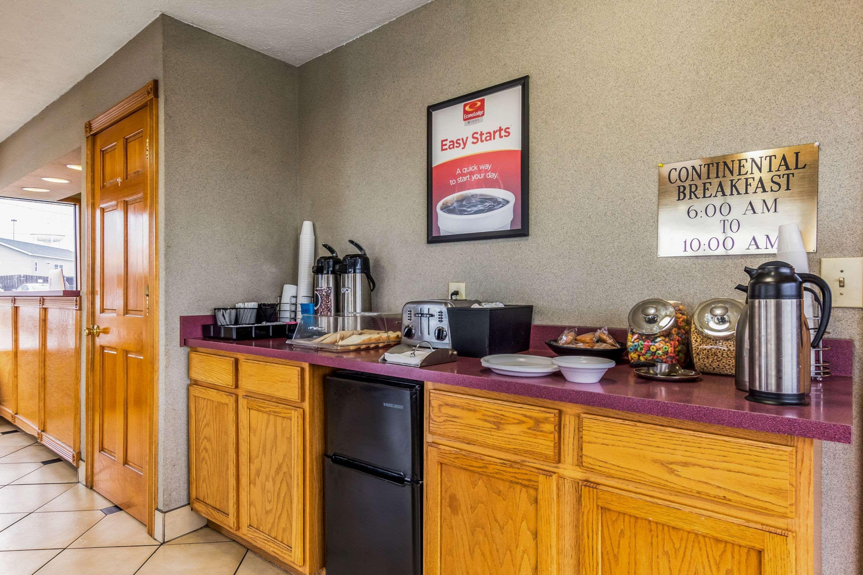 Econo Lodge Seymour Exteriör bild