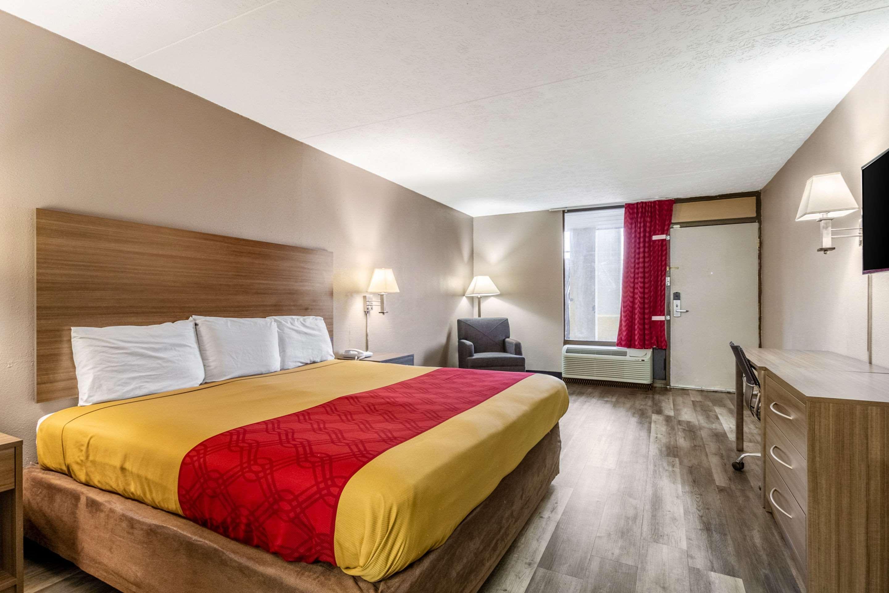 Econo Lodge Seymour Exteriör bild