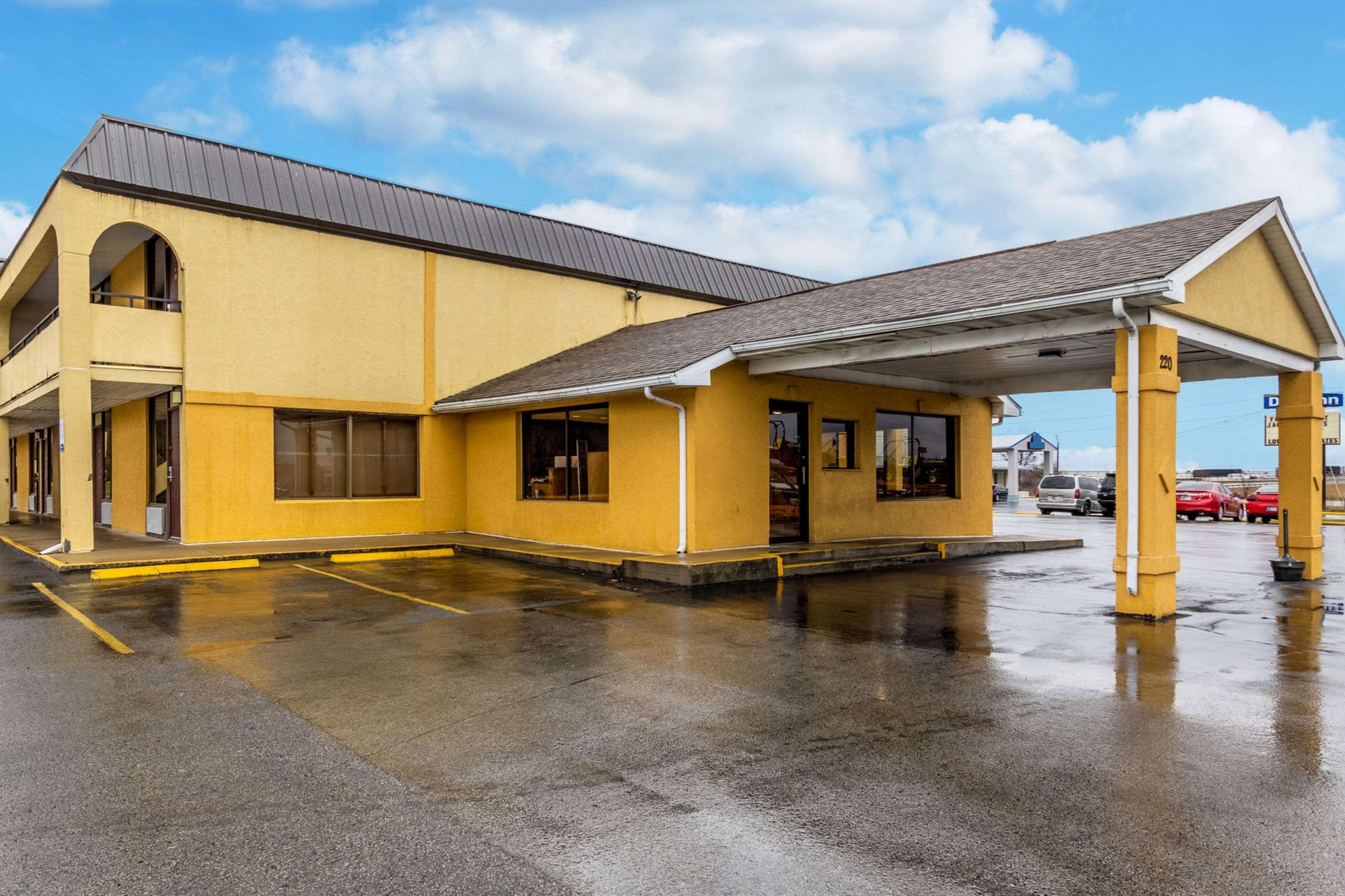 Econo Lodge Seymour Exteriör bild