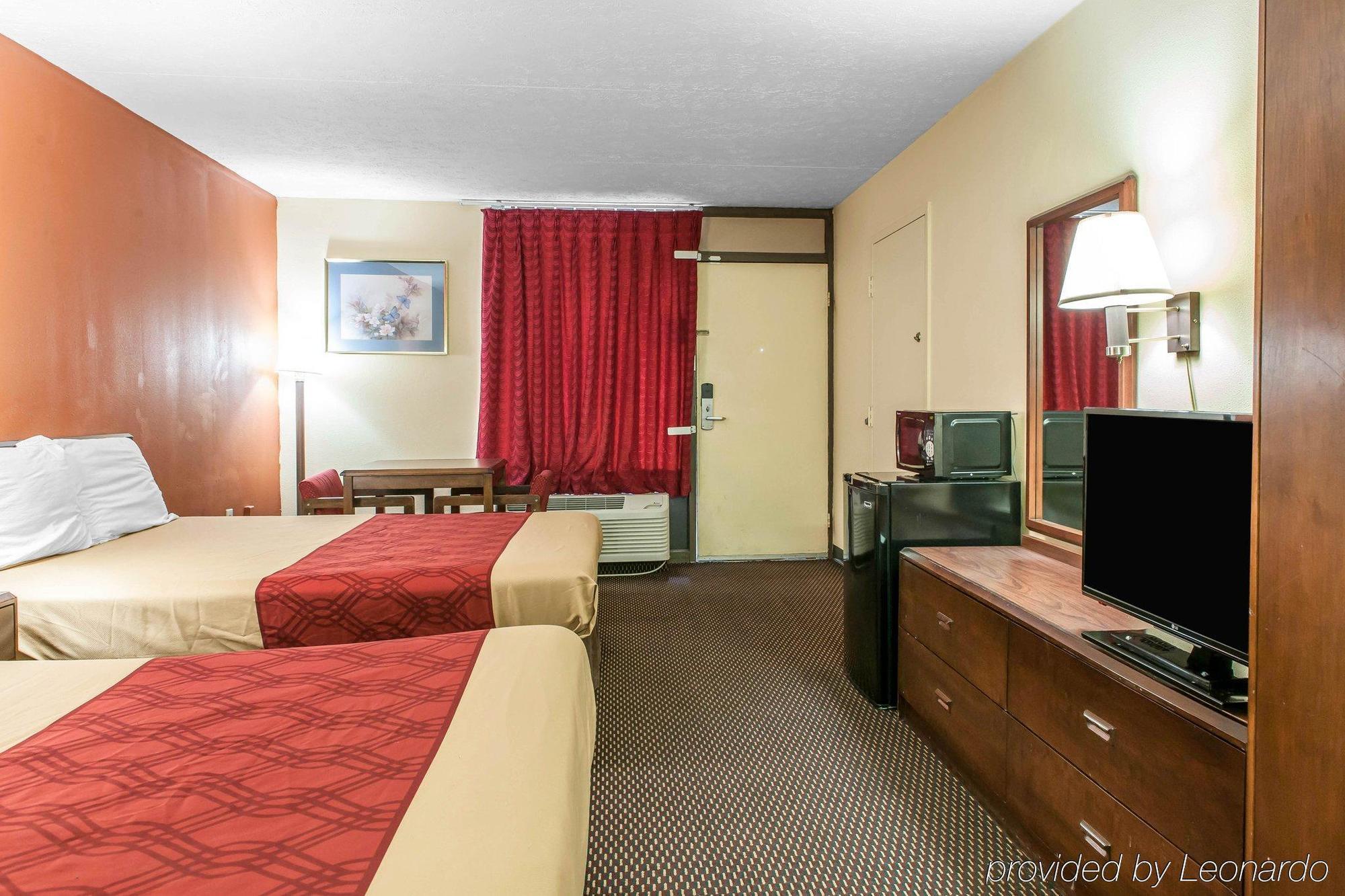 Econo Lodge Seymour Exteriör bild