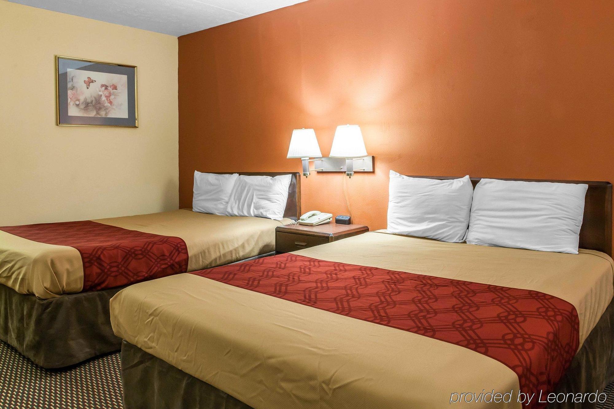 Econo Lodge Seymour Exteriör bild