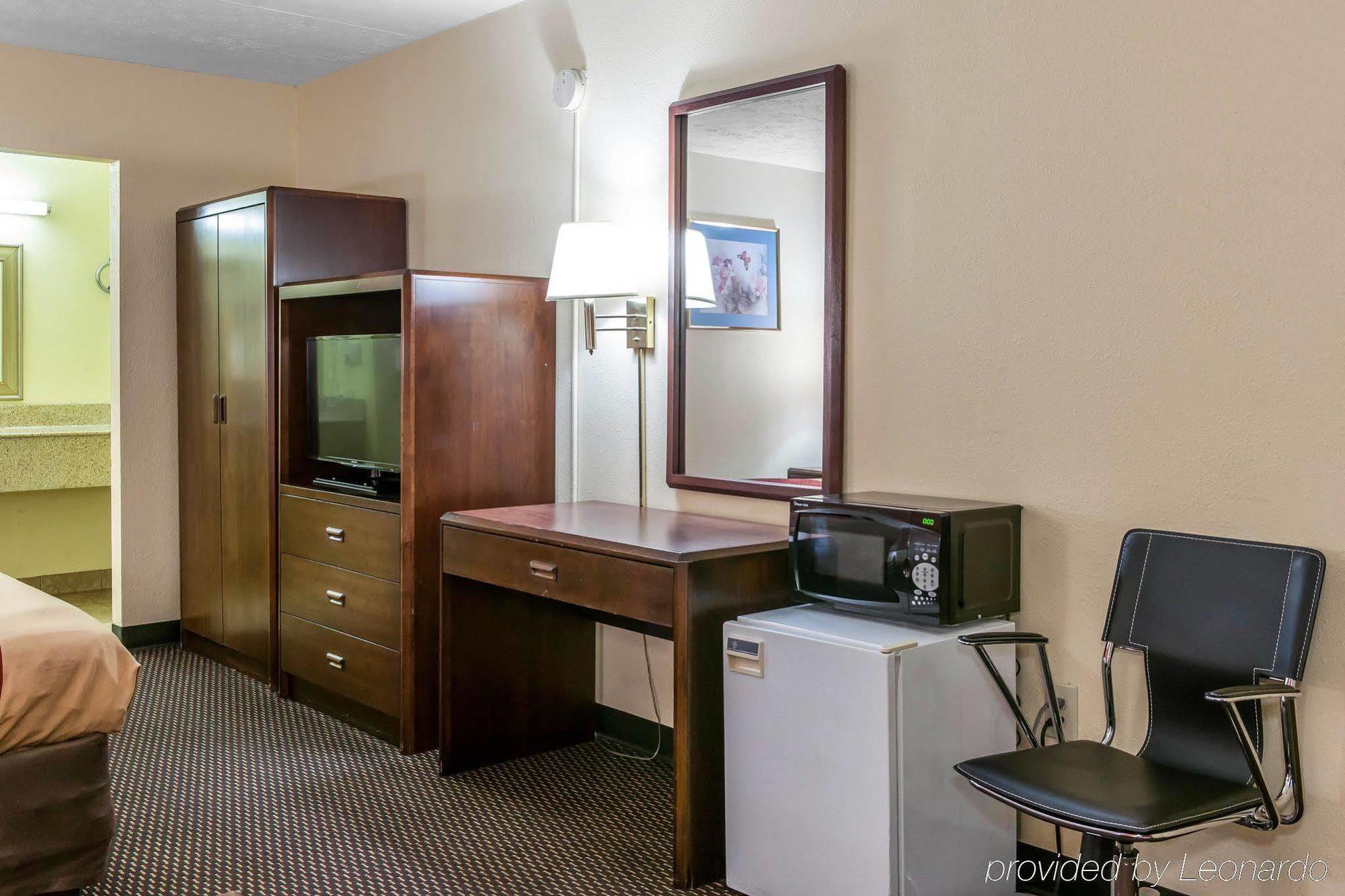 Econo Lodge Seymour Exteriör bild