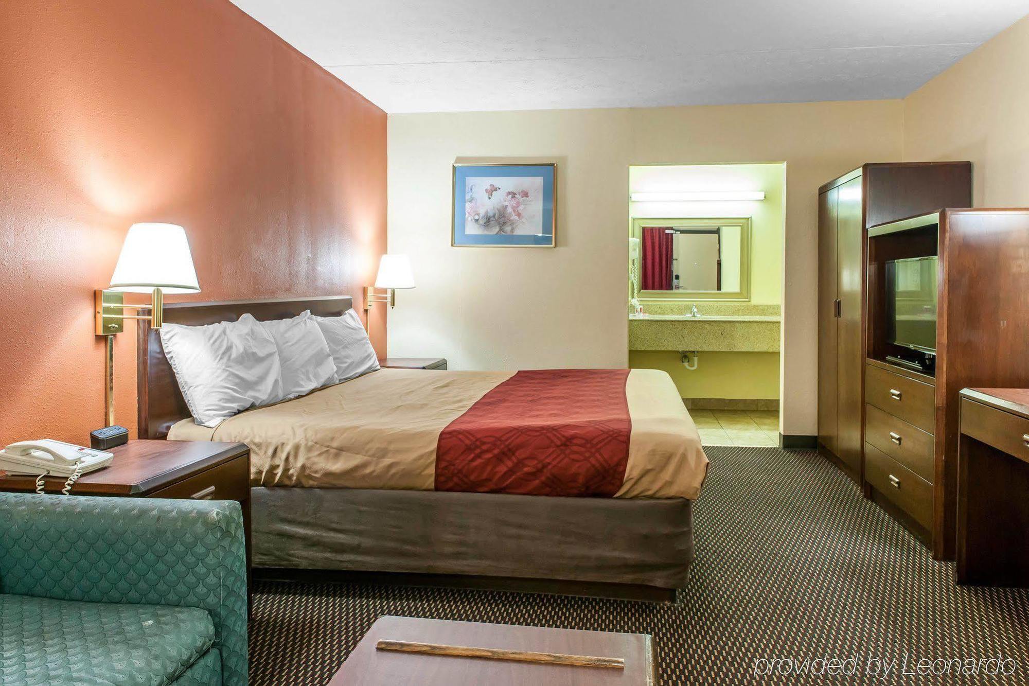 Econo Lodge Seymour Exteriör bild